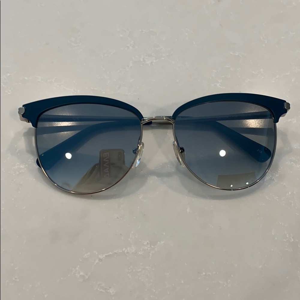 🌟LAST ONE🌟NWT [Longchamp] Blue Wayfair Sunglasses w Case - Picture 3 of 9